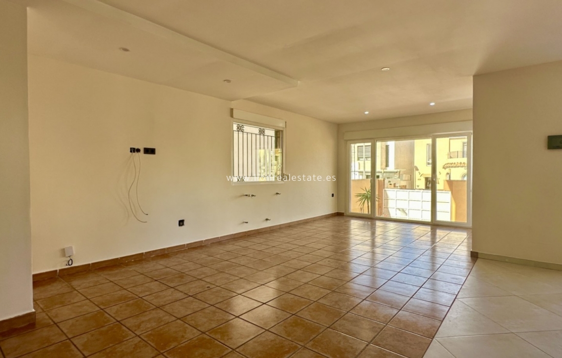Resale - Detached Villa - Orihuela Costa - Villamartín