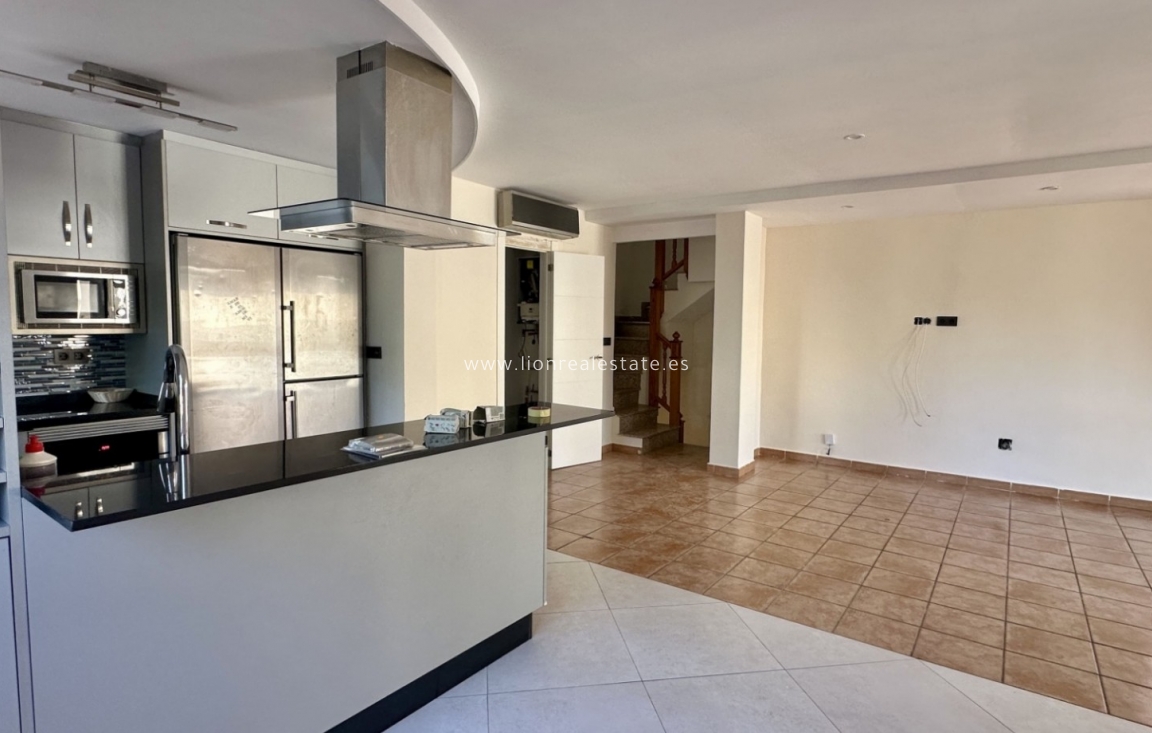 Resale - Detached Villa - Orihuela Costa - Villamartín