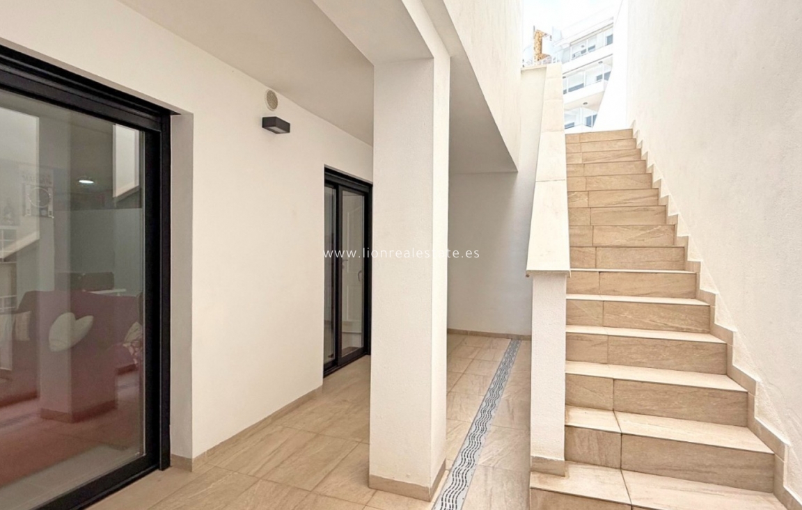 Resale - Detached Villa - Orihuela Costa - Villamartín