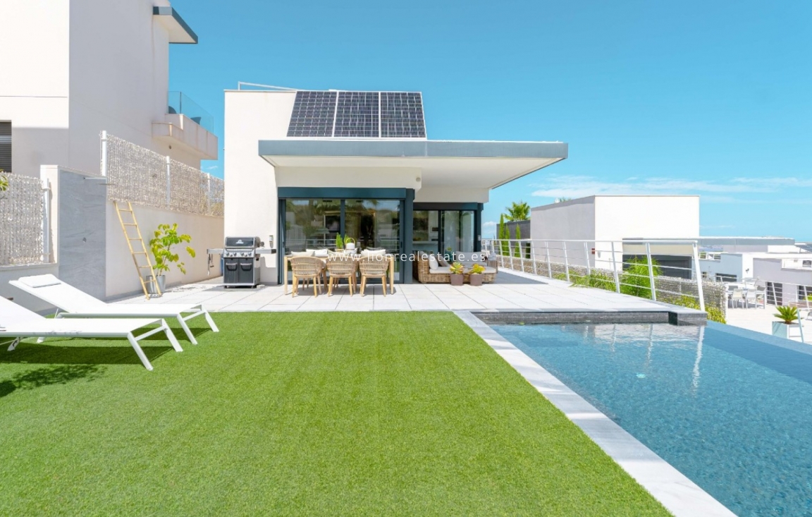 Resale - Detached Villa - San Miguel de Salinas