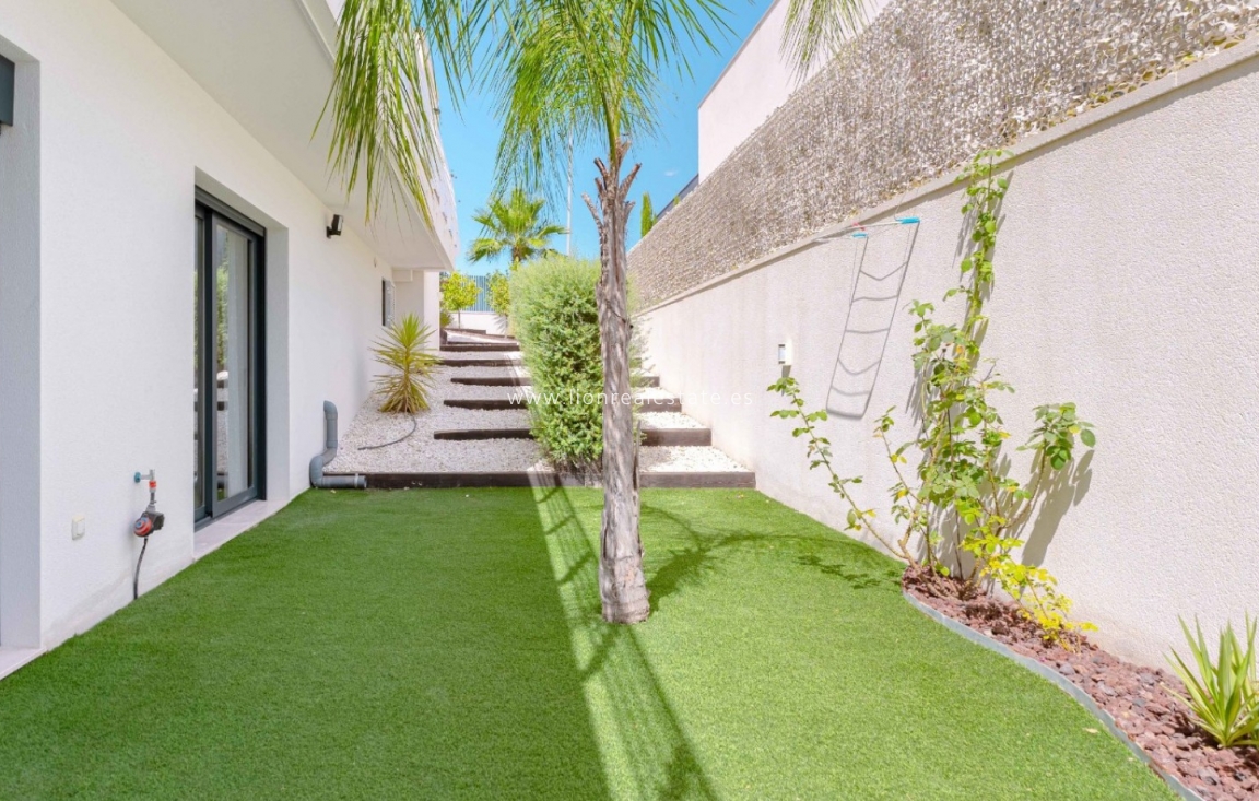 Resale - Detached Villa - San Miguel de Salinas