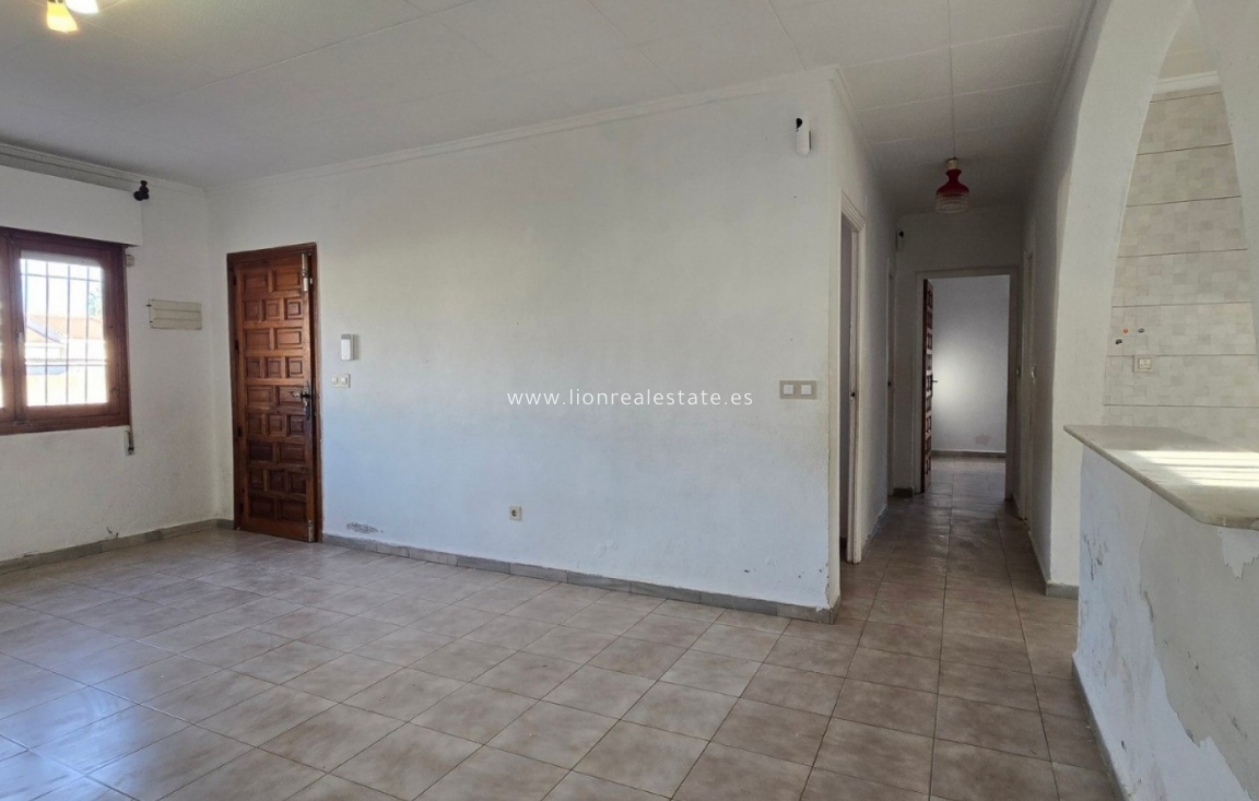 Resale - Detached Villa - Torrevieja - El Chaparal