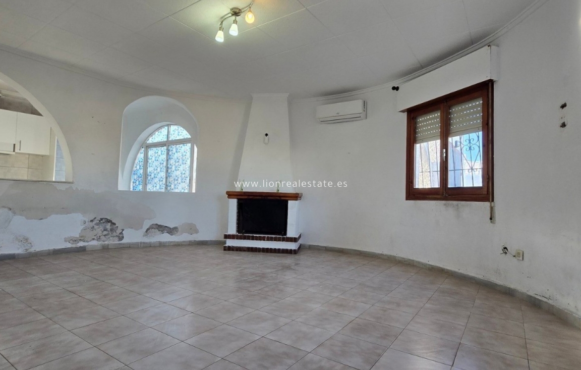 Resale - Detached Villa - Torrevieja - El chaparral