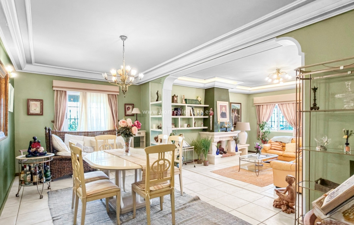 Resale - Detached Villa - Torrevieja - Torrelamata - La Mata