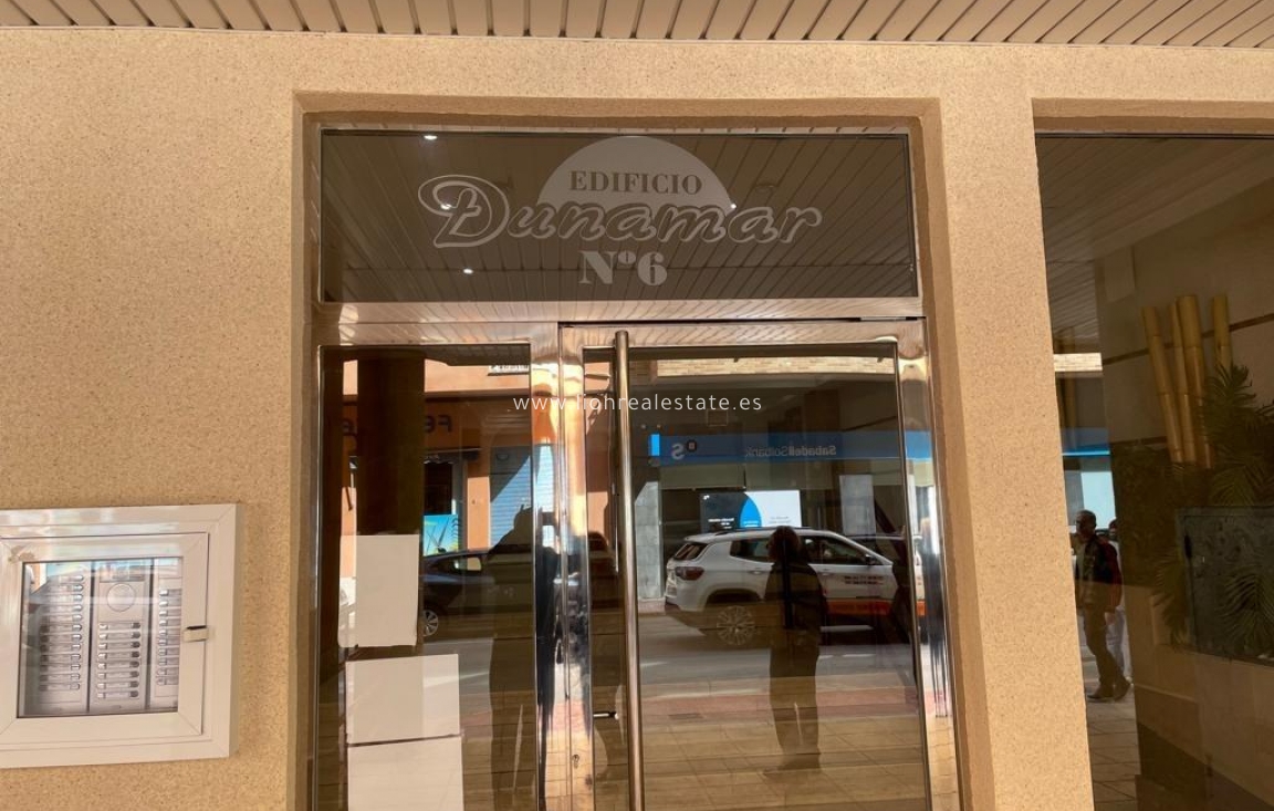 Resale - Flat - Torrevieja - La Mata