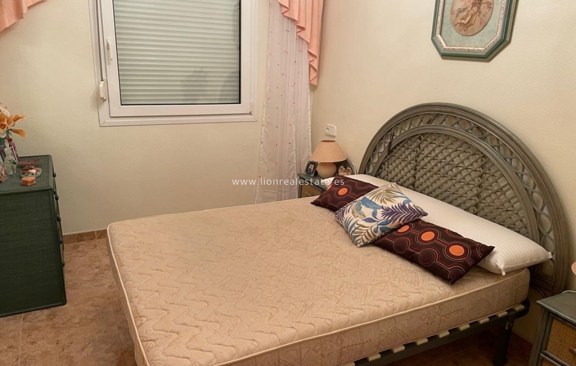 Resale - Flat - Torrevieja - La Mata