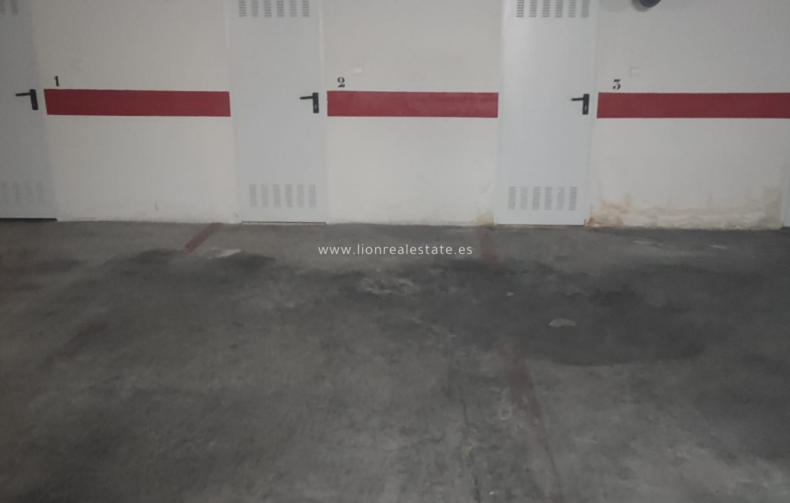 Resale - Garage - Torrevieja - Acequion