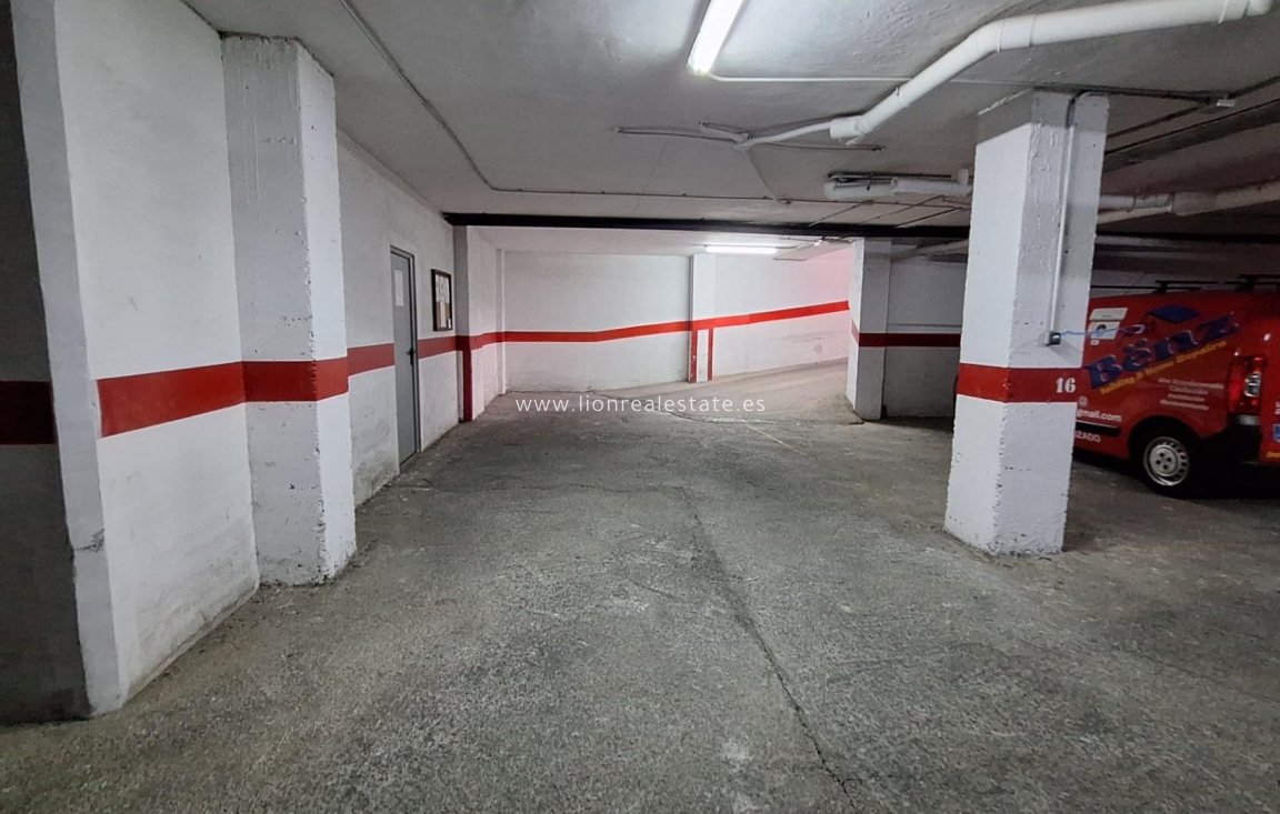 Resale - Garage - Torrevieja - Centro