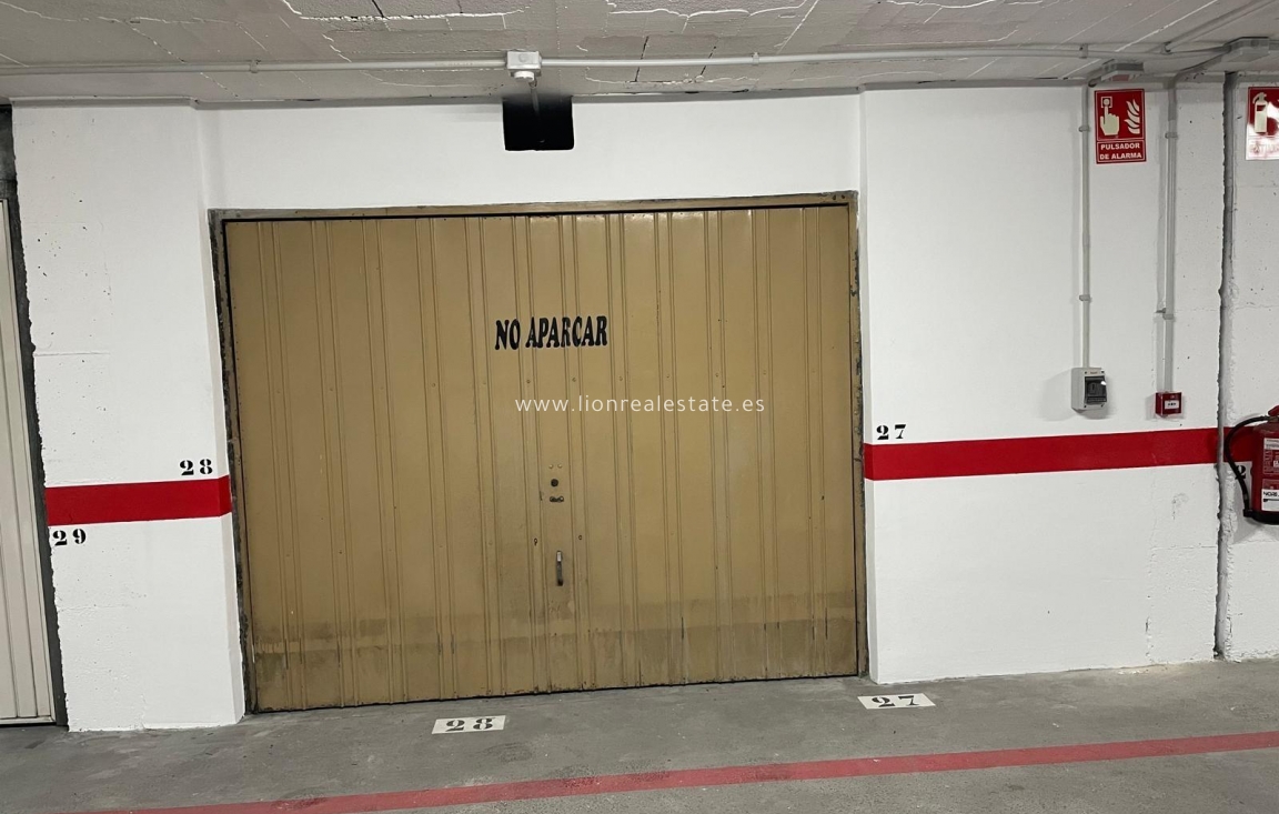 Resale - Garage - Torrevieja