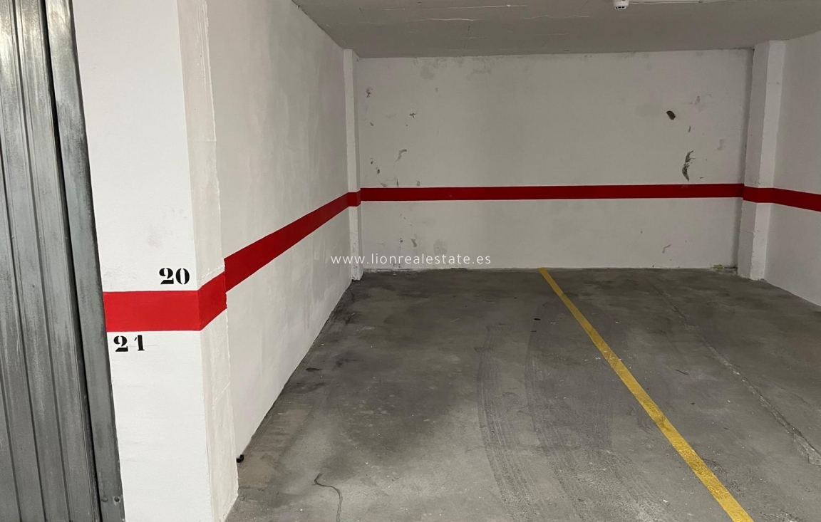 Resale - Garage - Torrevieja