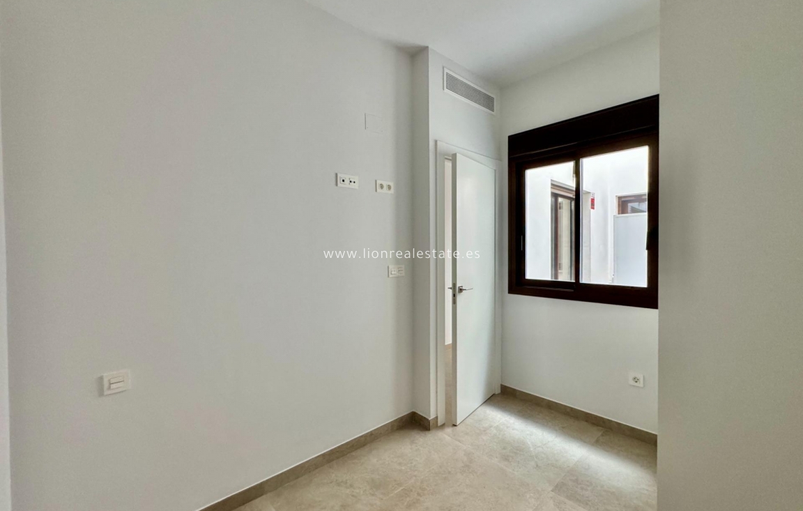 Resale - Ground Floor Apartment - Torrevieja - Habaneras