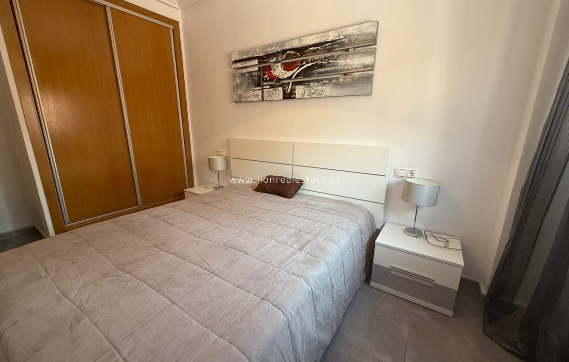 Resale - Ground Floor - Torrevieja - Punta Prima