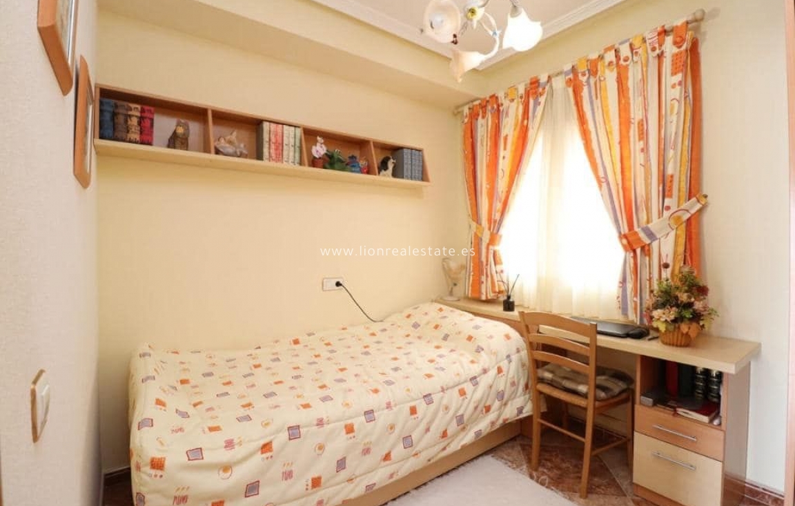 Resale - house - Torrevieja - La siesta