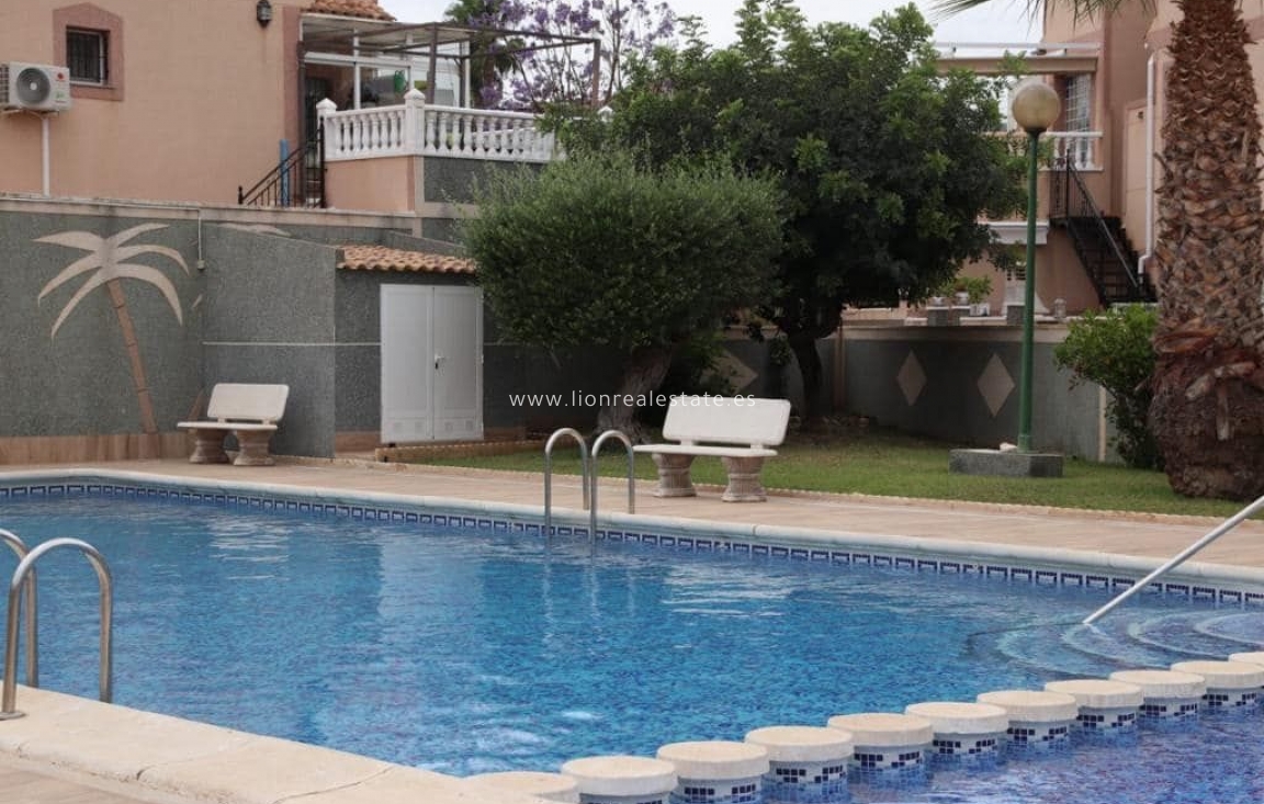 Resale - house - Torrevieja - La siesta