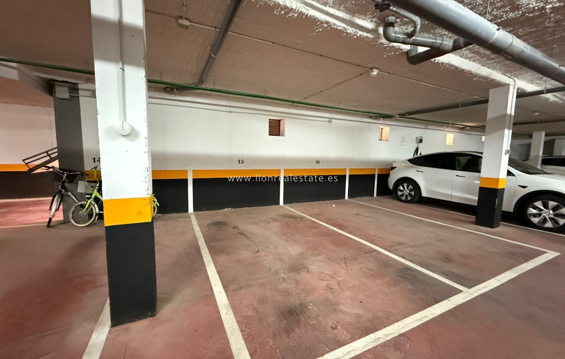 Resale - house - Torrevieja - Punta Prima