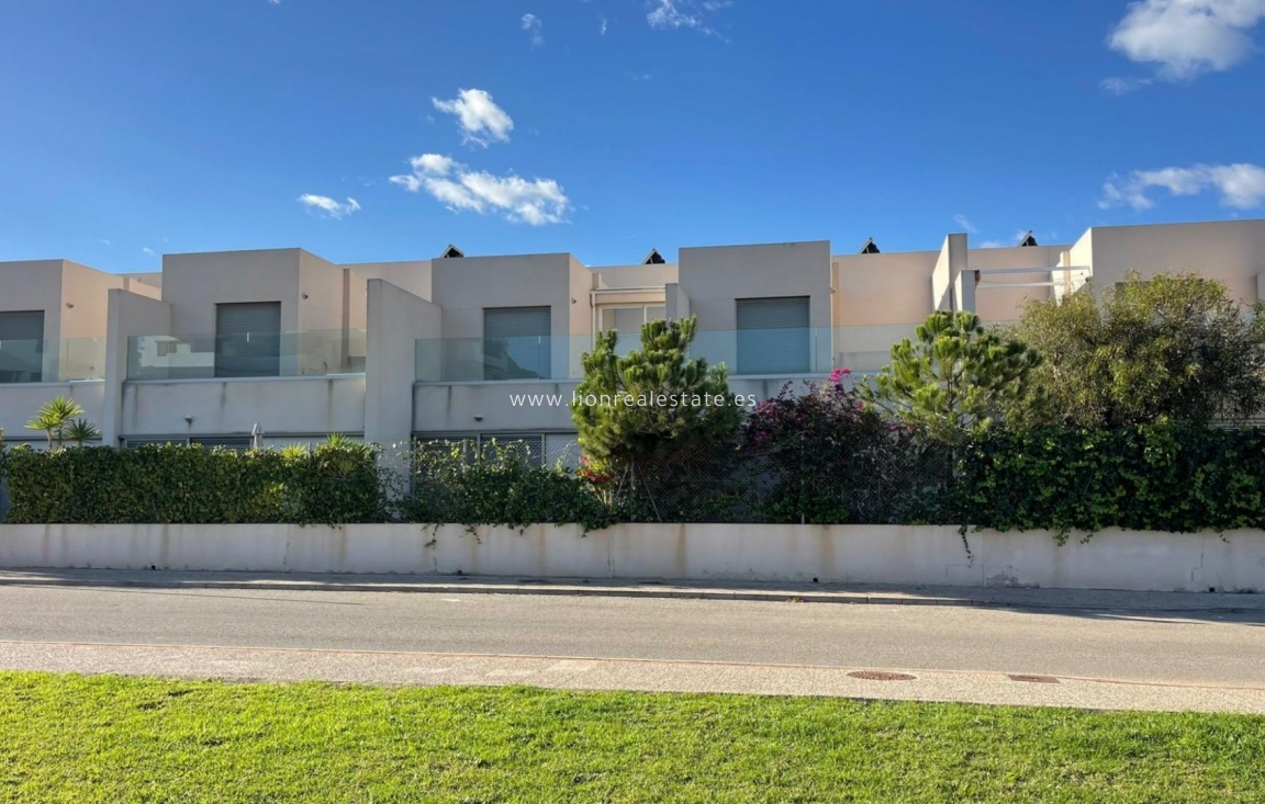 Resale - house - Torrevieja - Punta Prima