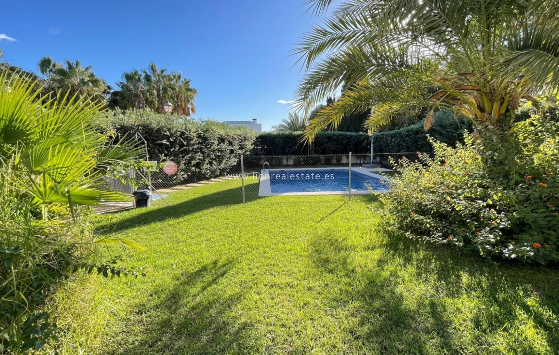 Resale - house - Torrevieja - Punta Prima