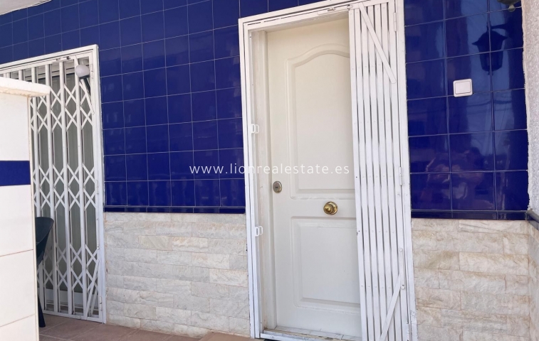 Resale - house - Torrevieja - Punta Prima