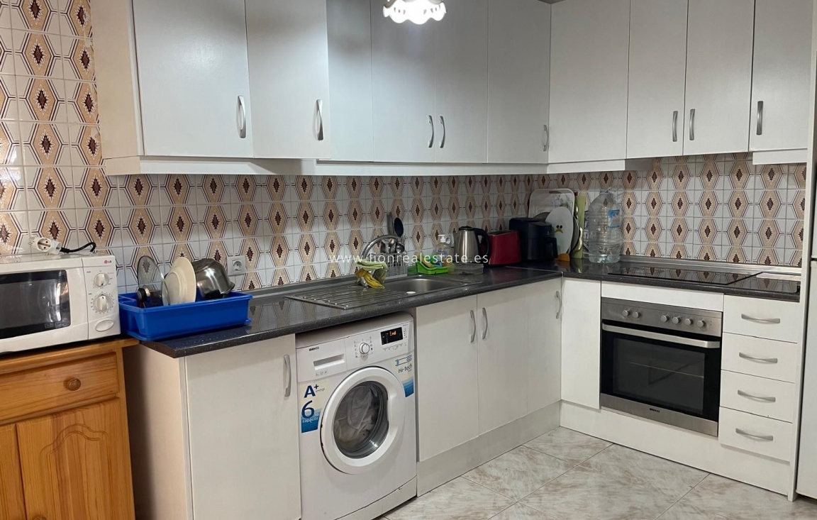 Resale - house - Torrevieja - Punta Prima