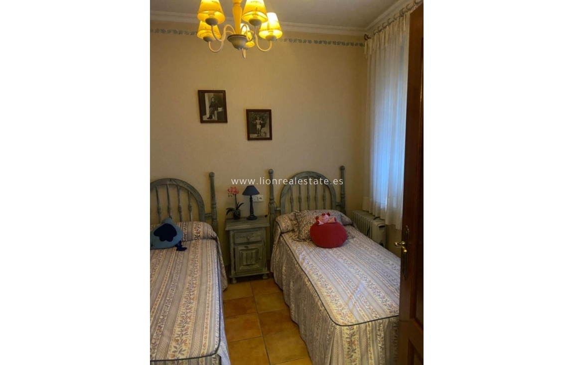 Resale - house - Torrevieja