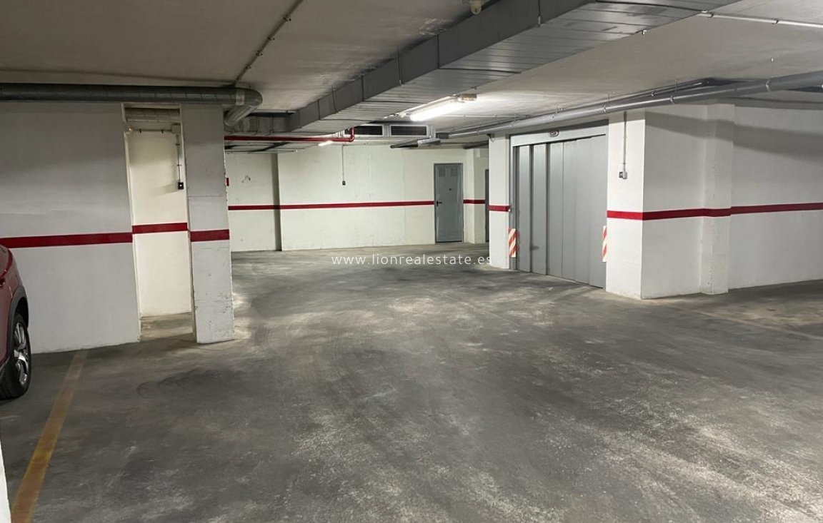 Resale - Parking - Torrevieja - Centro