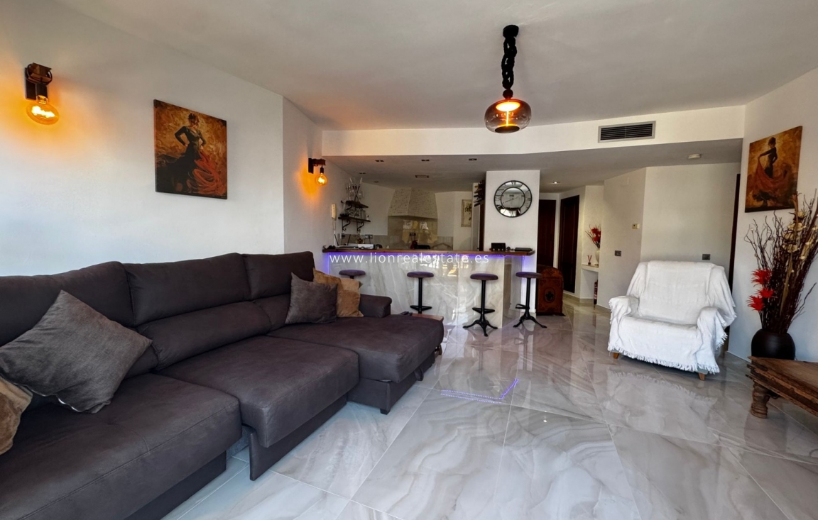 Resale - Penthouse - Punta Prima