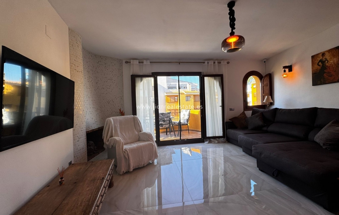 Resale - Penthouse - Punta Prima