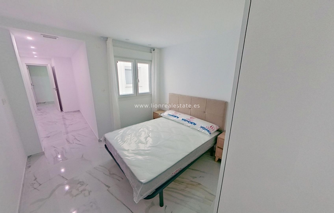 Resale - Penthouse - Torrevieja - Centro