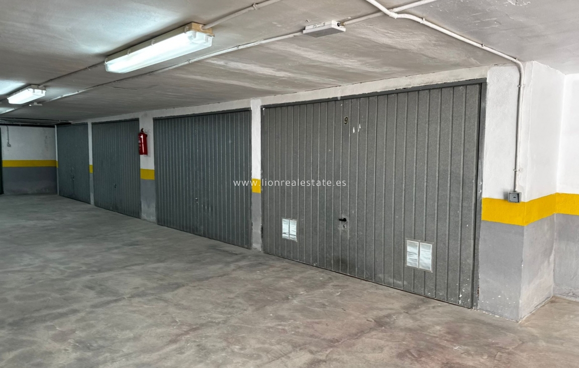 Resale - Storeroom - Punta Prima