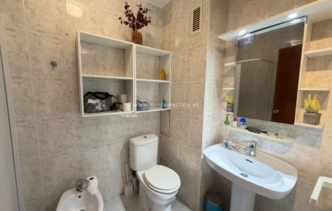 Resale - Study - Torrevieja - Centro