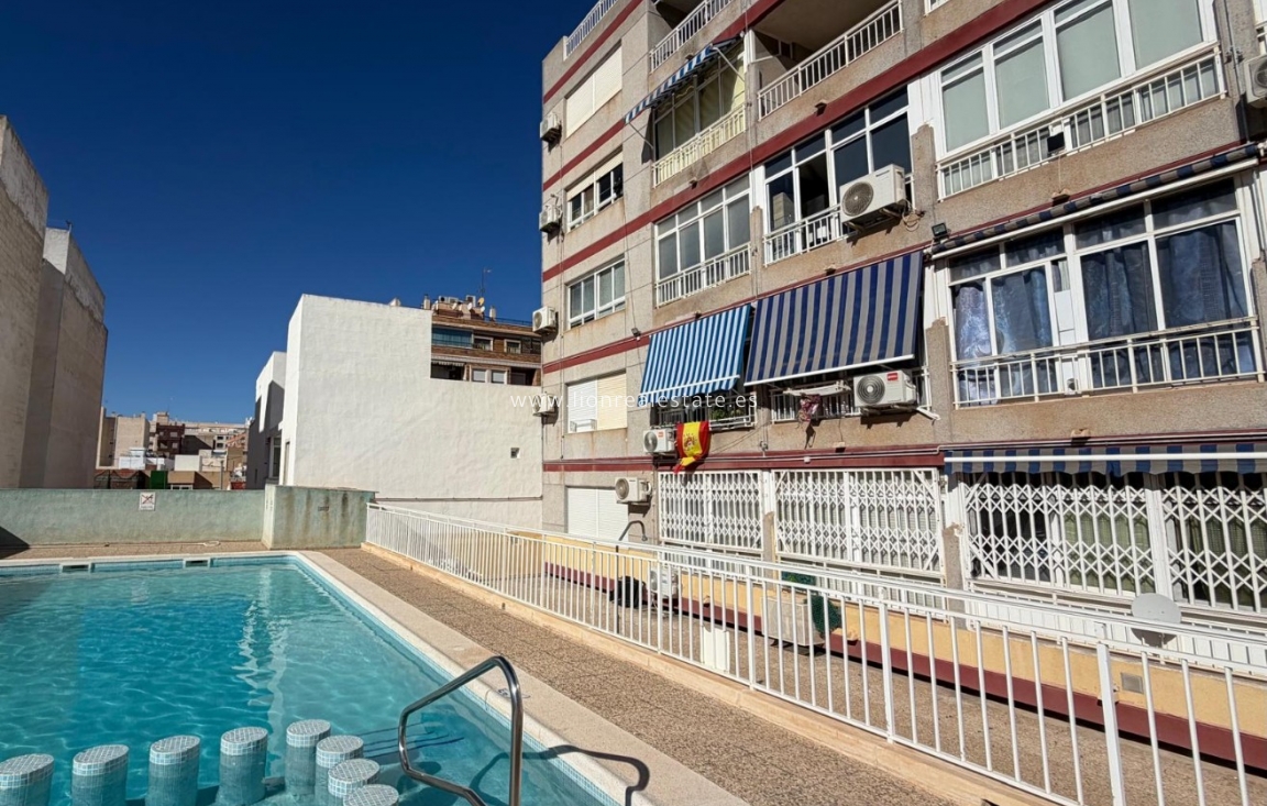 Resale - Study - Torrevieja - Centro