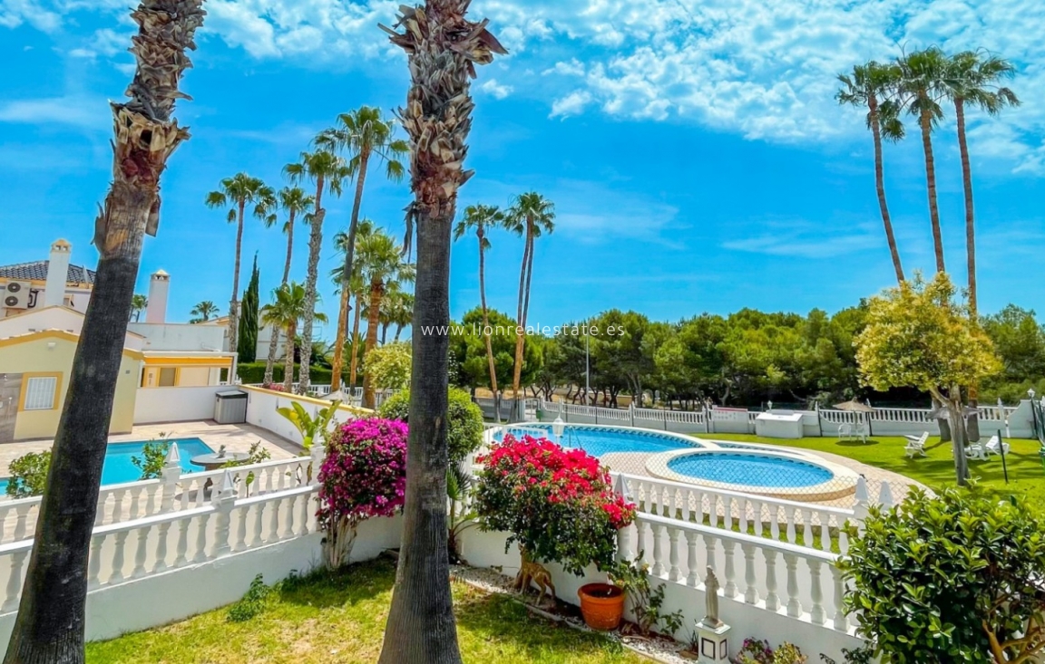 Resale - Town House - Orihuela Costa - La Rioja