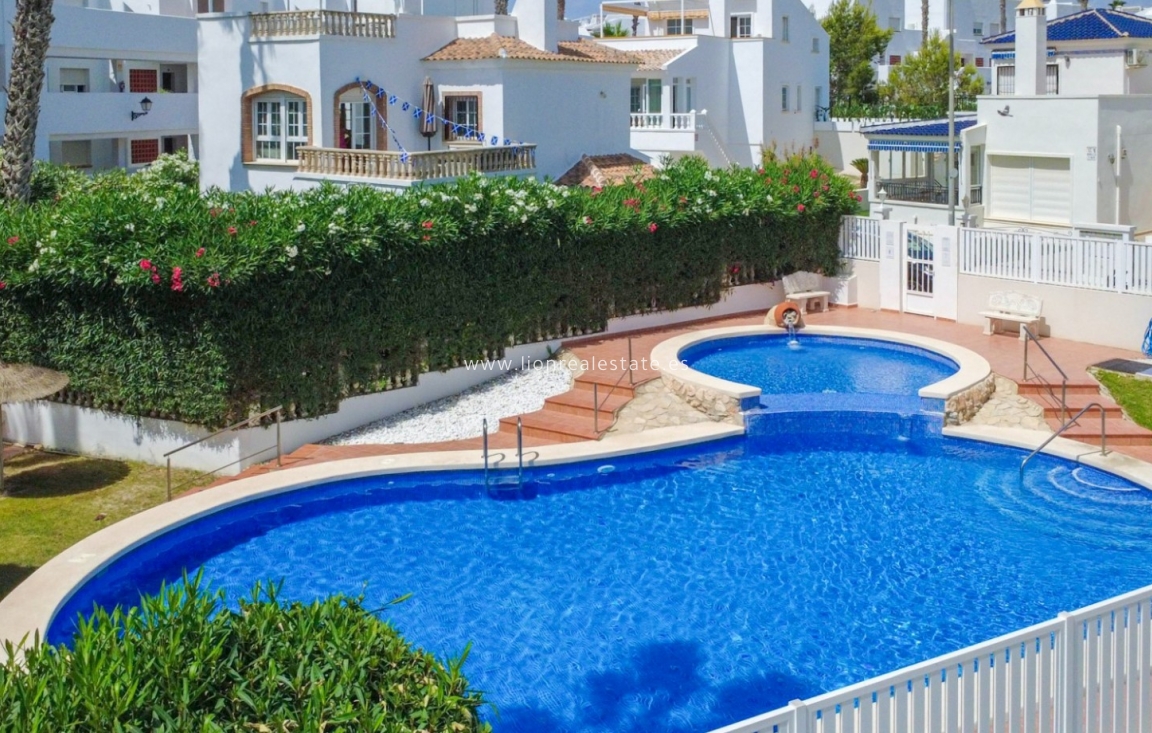 Resale - Town House - Orihuela Costa - La Rioja