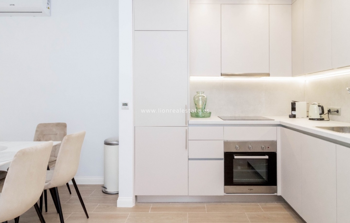 Resale - Town House - Orihuela Costa - La Zenia