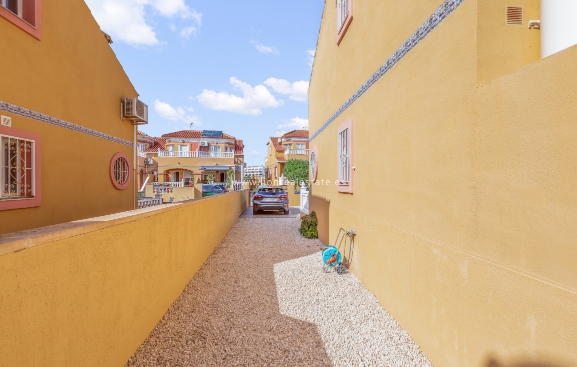 Resale - Town House - Orihuela Costa - La Zenia