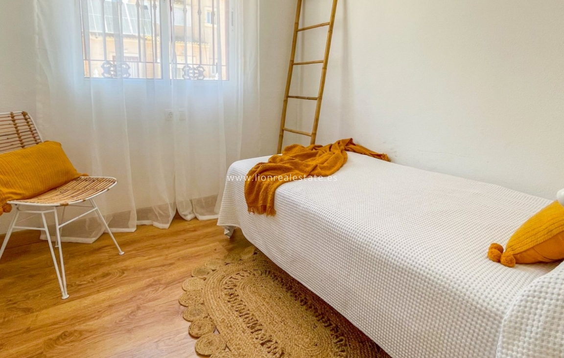 Resale - Town House - Orihuela Costa - Playa Flamenca