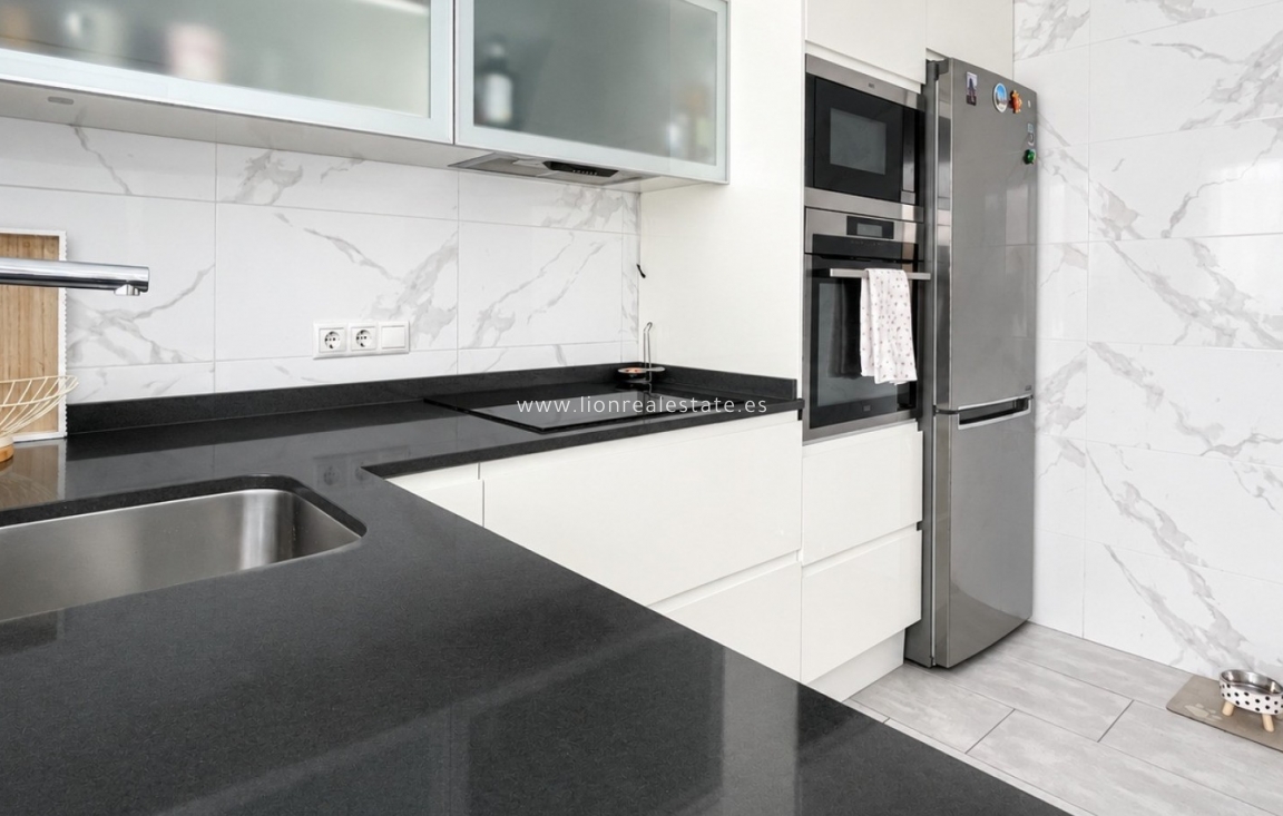 Resale - Town House - Orihuela Costa - Punta Prima