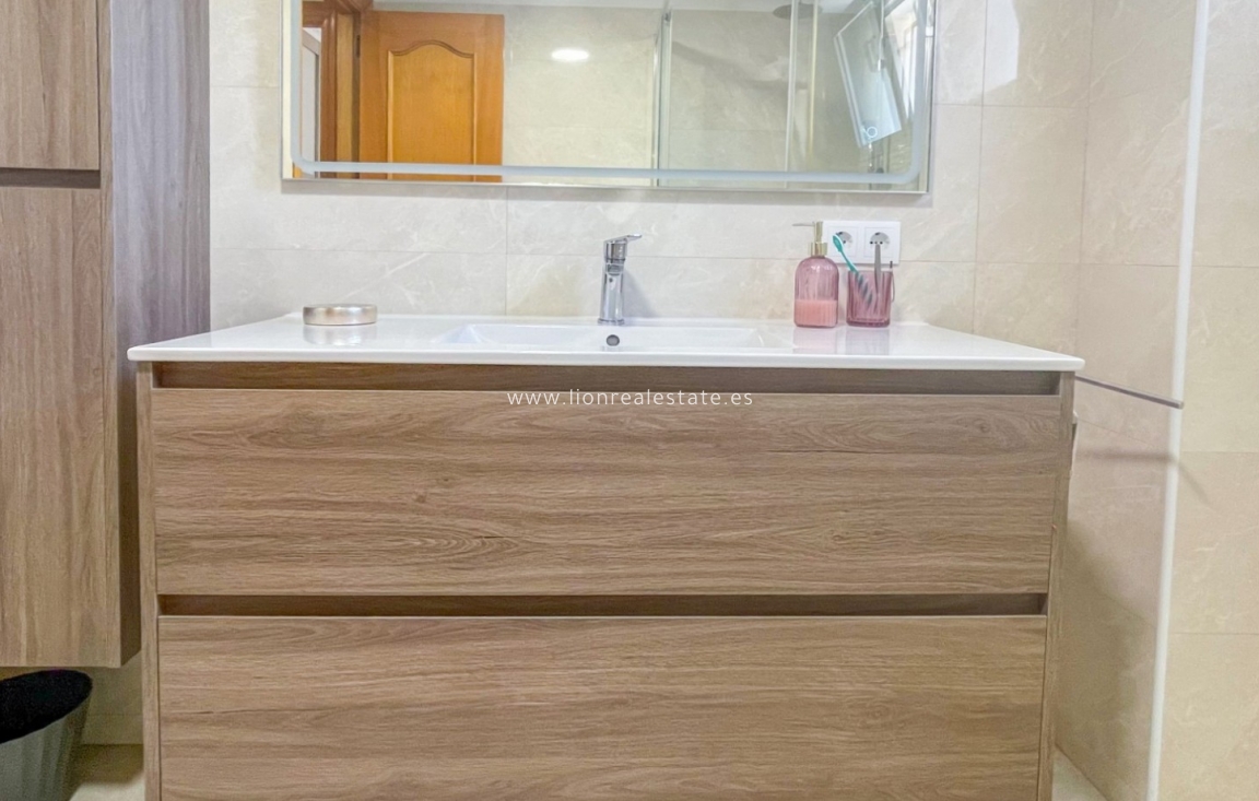 Resale - Town House - Orihuela Costa - Punta Prima