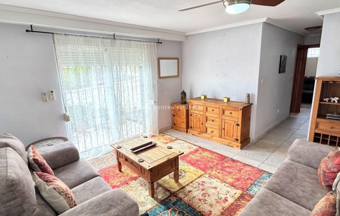 Resale - Town House - Orihuela Costa - Villamartín