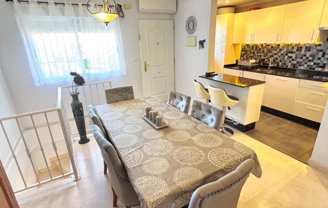 Resale - Town House - Orihuela Costa - Villamartín