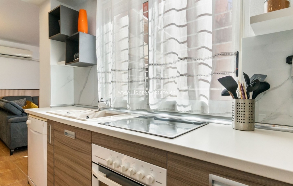 Resale - Town House - Orihuela Costa - Villamartín