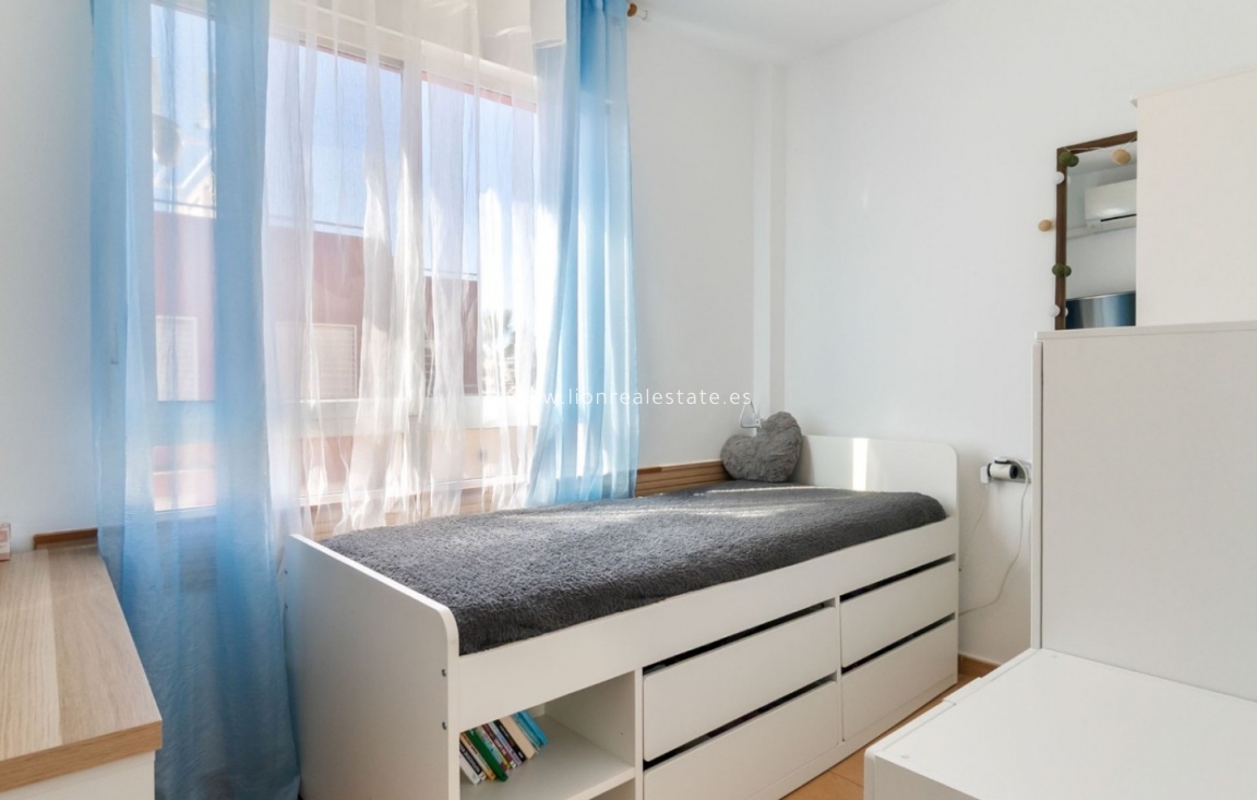 Resale - Town House - Orihuela Costa - Villamartín