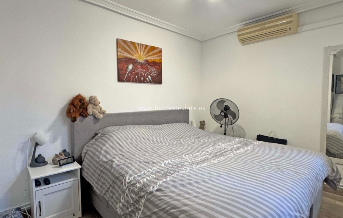 Resale - Town House - Orihuela Costa - Villamartín