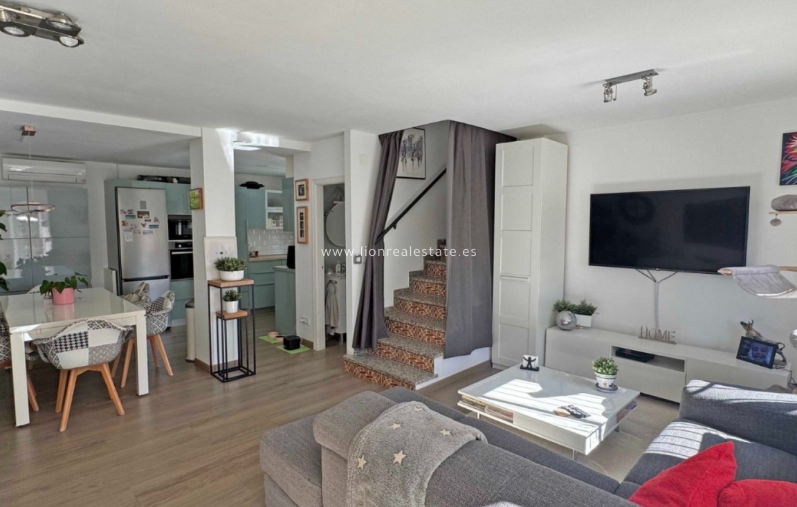 Resale - Town House - Orihuela Costa - Villamartín