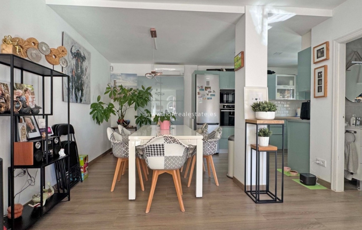 Resale - Town House - Orihuela Costa - Villamartín