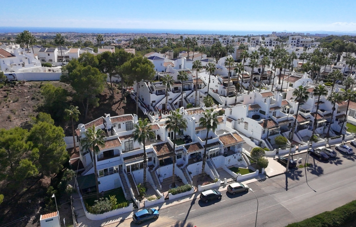 Resale - Town House - Orihuela Costa - Villamartín
