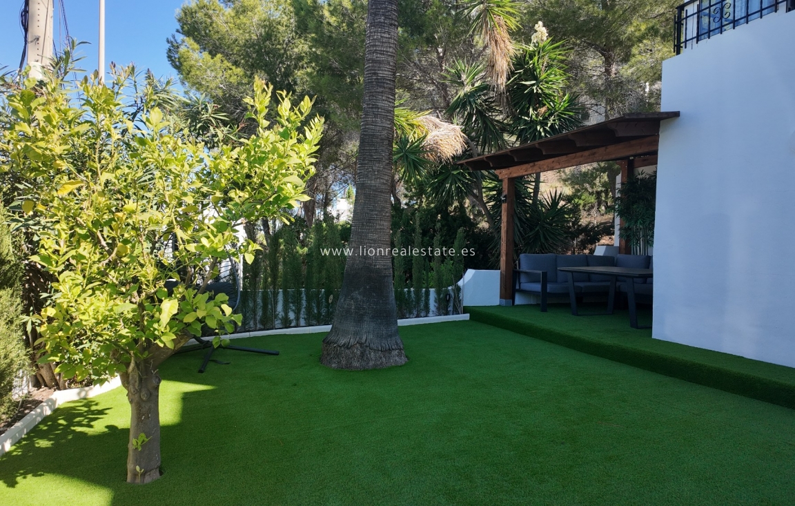 Resale - Town House - Orihuela Costa - Villamartín