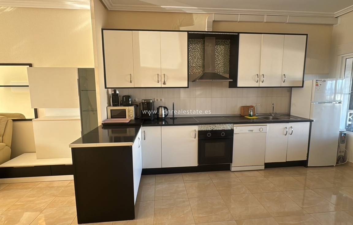 Resale - Town House - Punta Prima