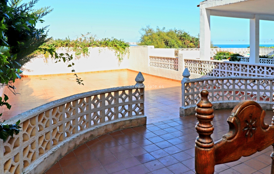 Resale - Town House - Punta Prima