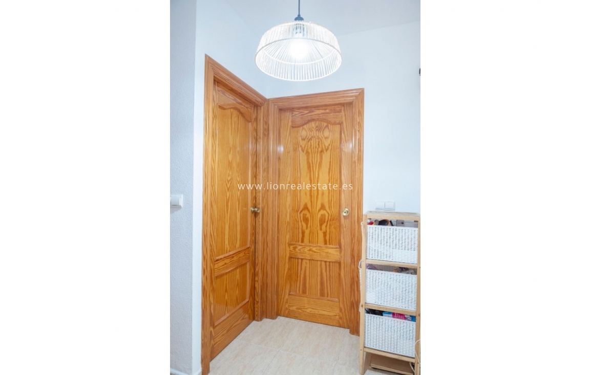 Resale - Town House - San Javier